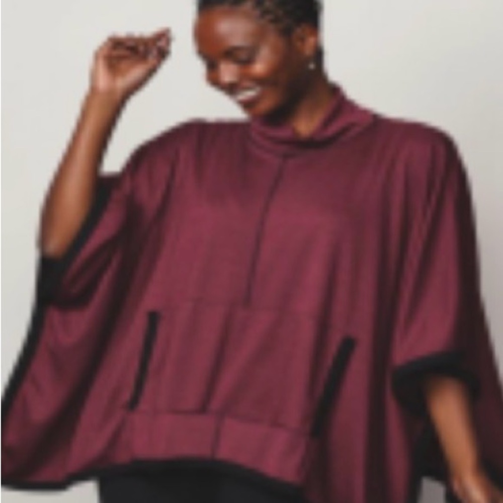 O/S Elegant Burgundy Women's Poncho with pockets NWOT